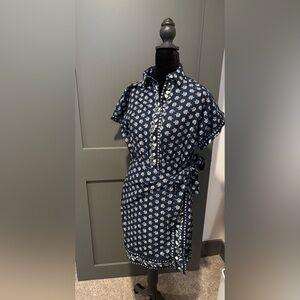 Ann Taylor Navy and White Floral Mini Dress Sz 2